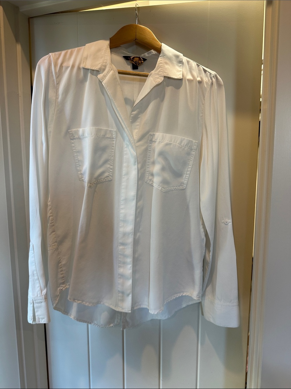 Banana Republic Factory White Button-Down Shirt with Chest Pockets